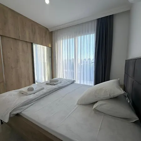 Royal Sun Elite Luxury & By Myguest Cyprus *